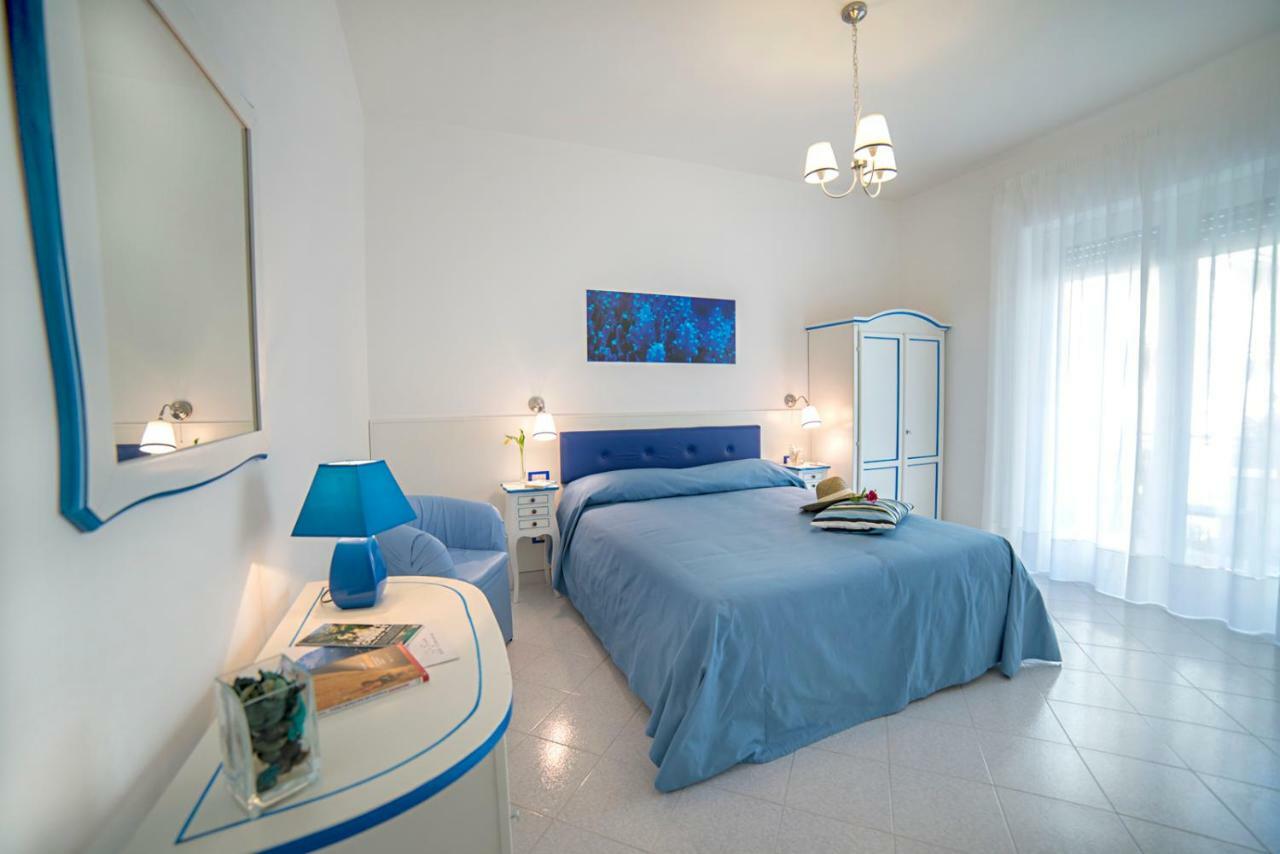 Large Double or Twin Room