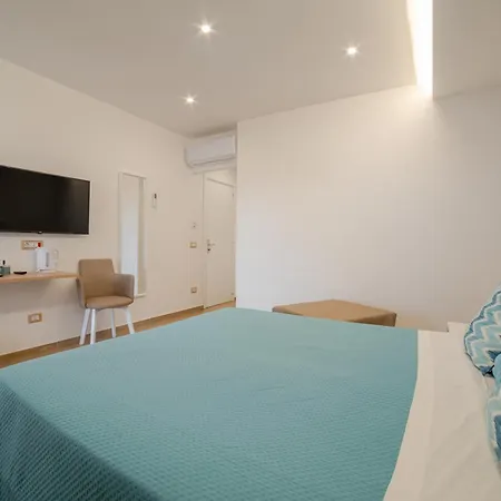 Brezza Marina Guest House-3